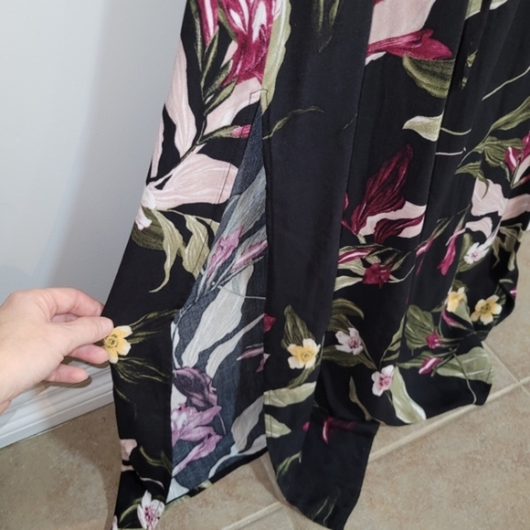 Amazing Floral Maxi Dress - Picture 3 of 5